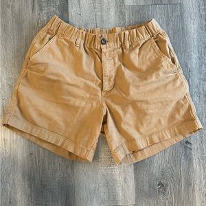 Men’s Bearbottom Khaki shorts 5.5”, size Medium